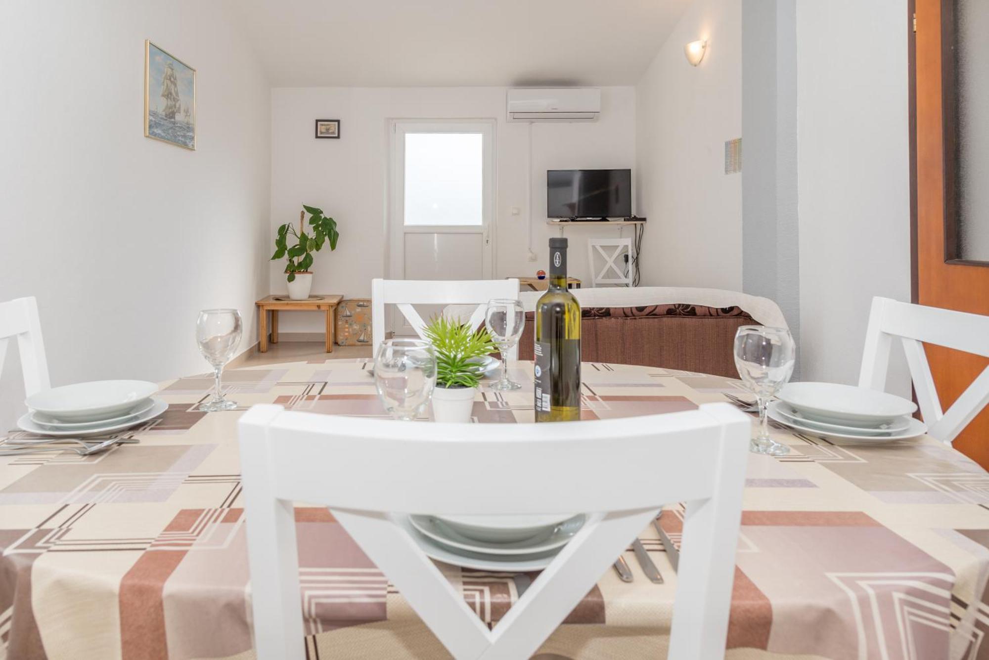 Apartmani Danijel Нин Экстерьер фото