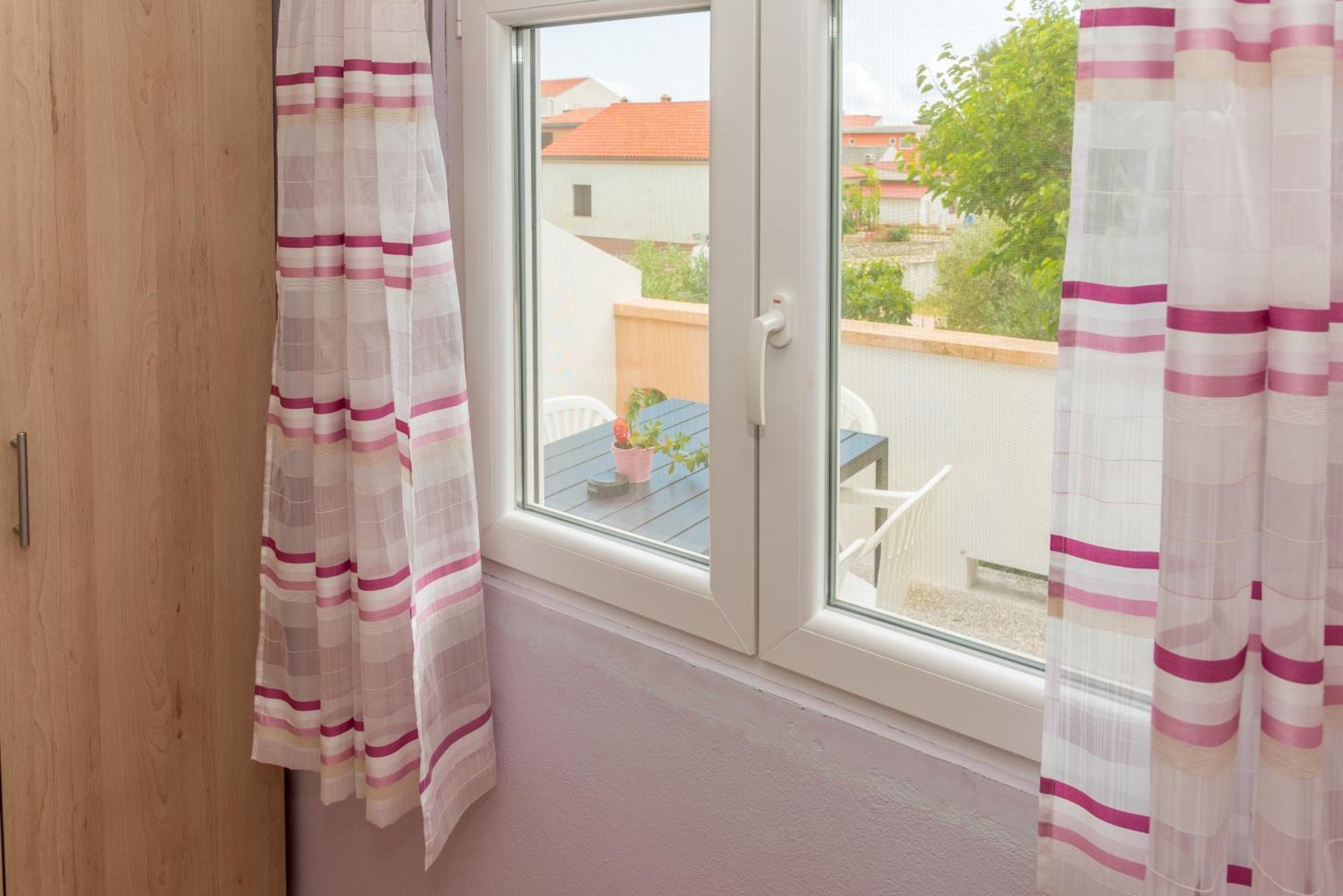 Apartmani Danijel Нин Экстерьер фото