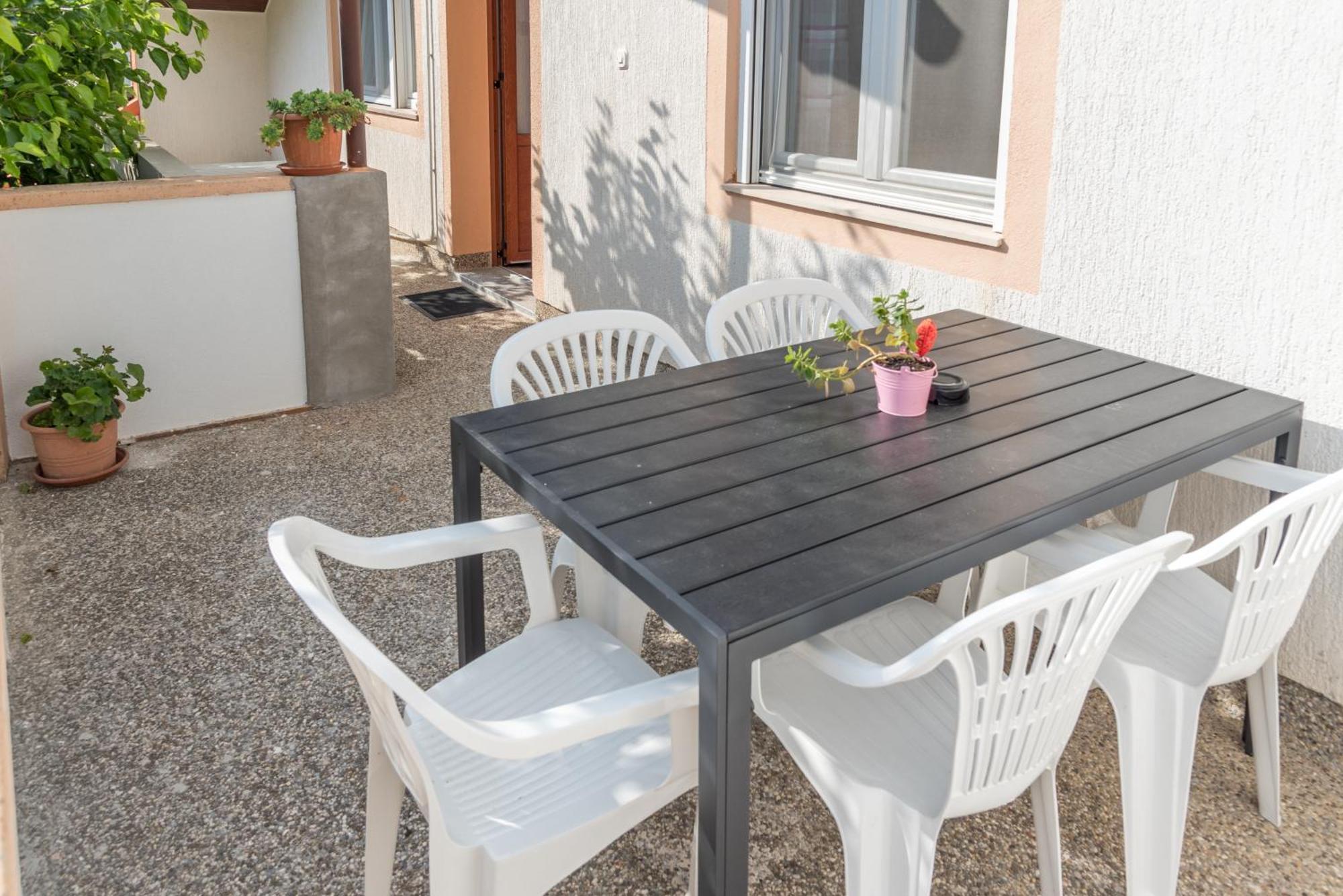 Apartmani Danijel Нин Экстерьер фото