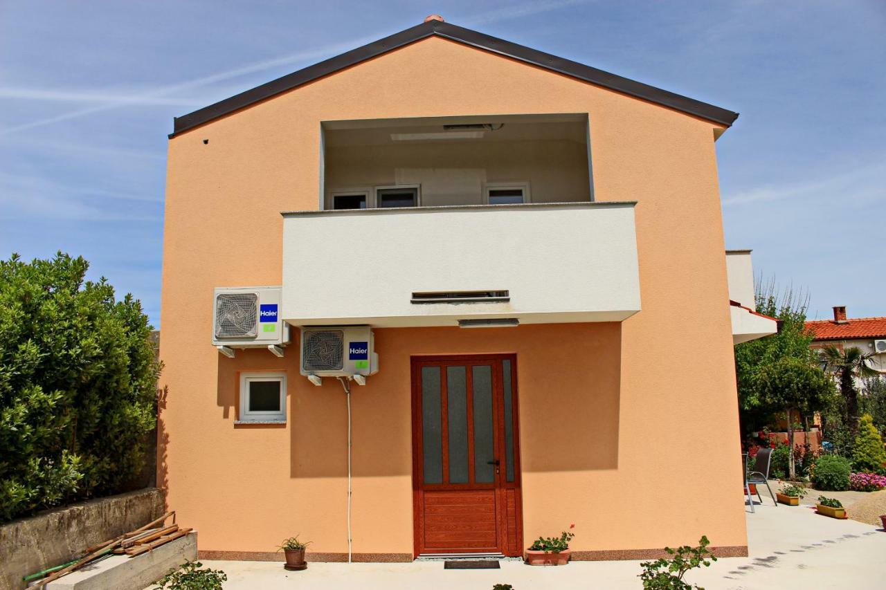 Apartmani Danijel Нин Экстерьер фото